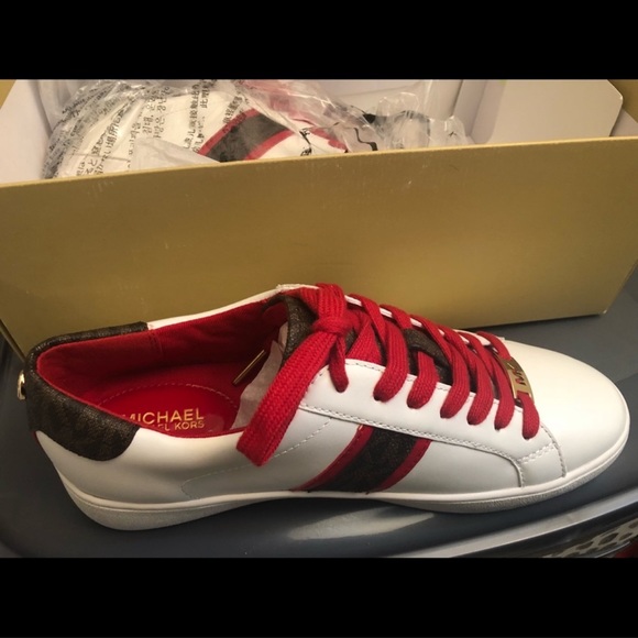 Sneaker and wallet new, MK size 6m - Picture 4 of 16